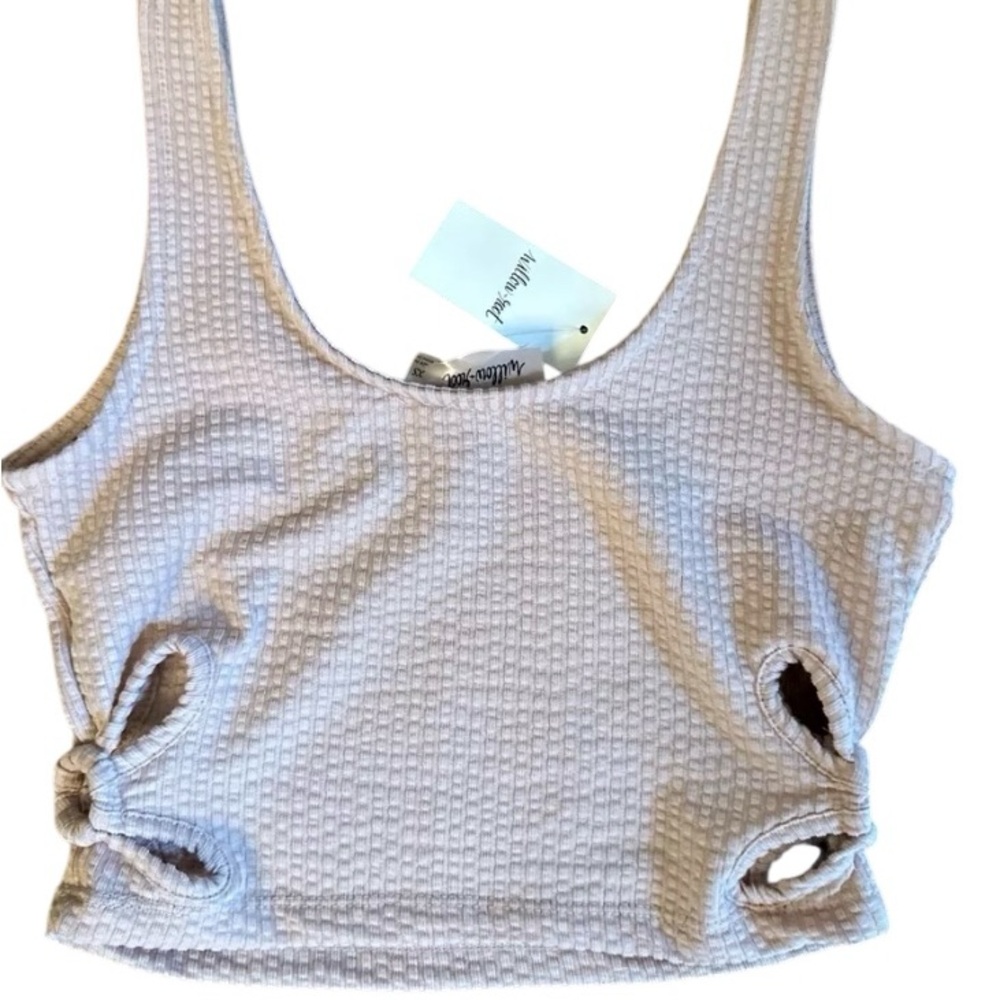 Pink Sleeveless Crop Tank Top with Cut Out Details